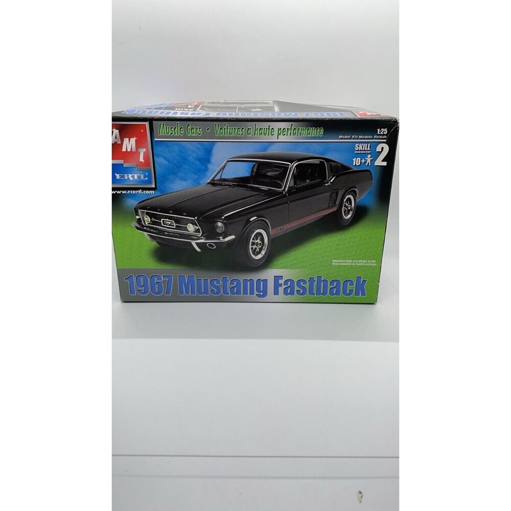 AMT ERTL 1967 Ford Mustang GT Fastback Black 1/25 Model Kit Sealed Inside